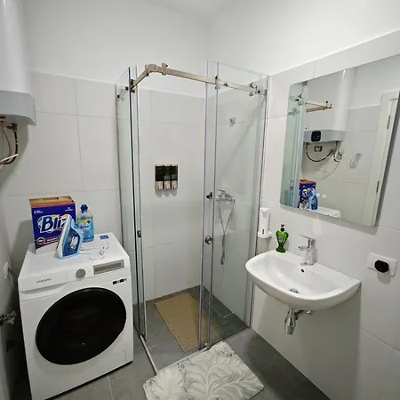 Vasil Gjika 3 * Tirana